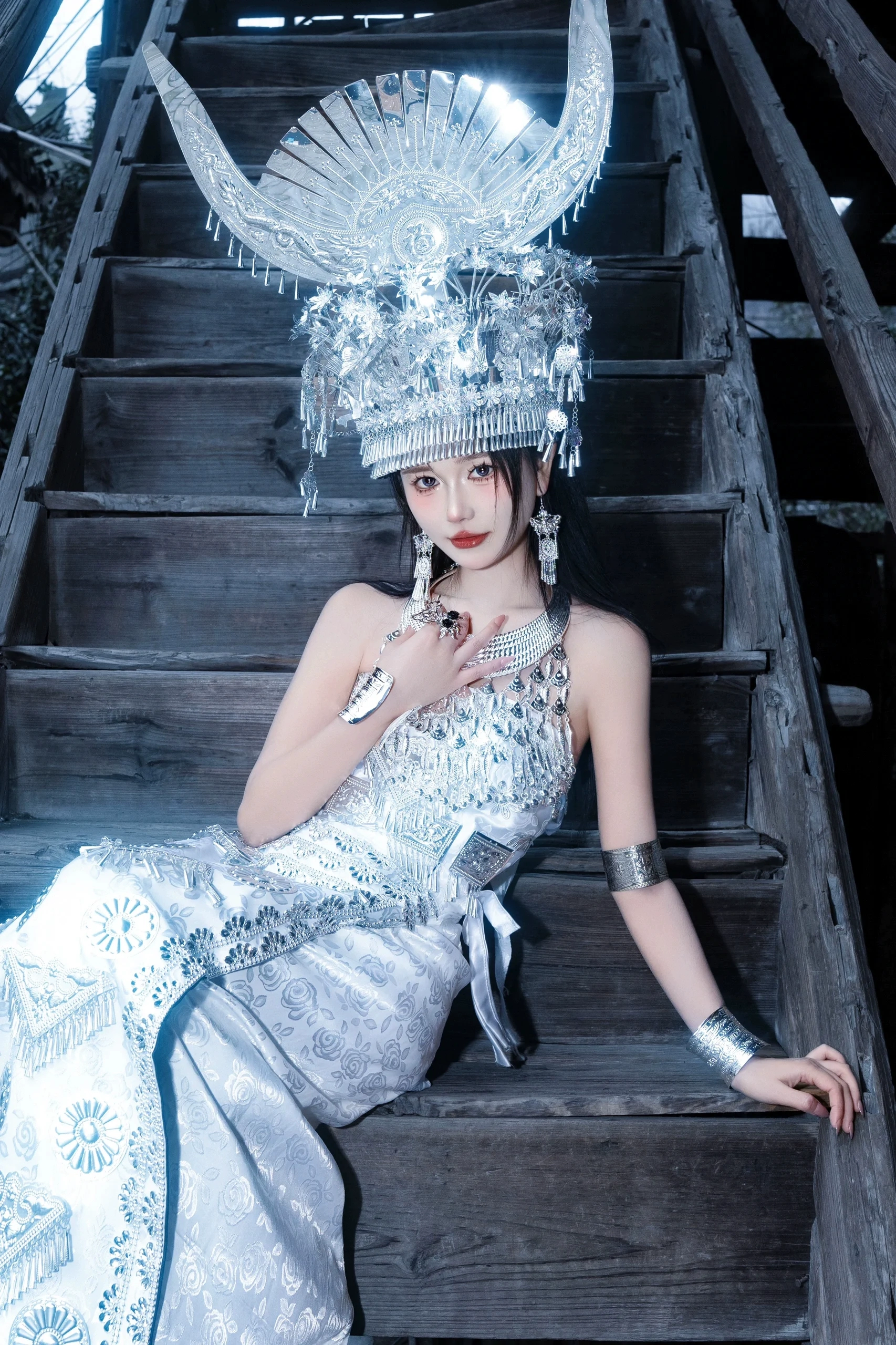 穿上千年文化!这组民族风服饰让旅拍秒变时尚大片